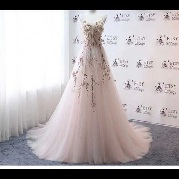 Beautiful dress purchased on Etsy for a wedding renewal. - Picture 1 of 1